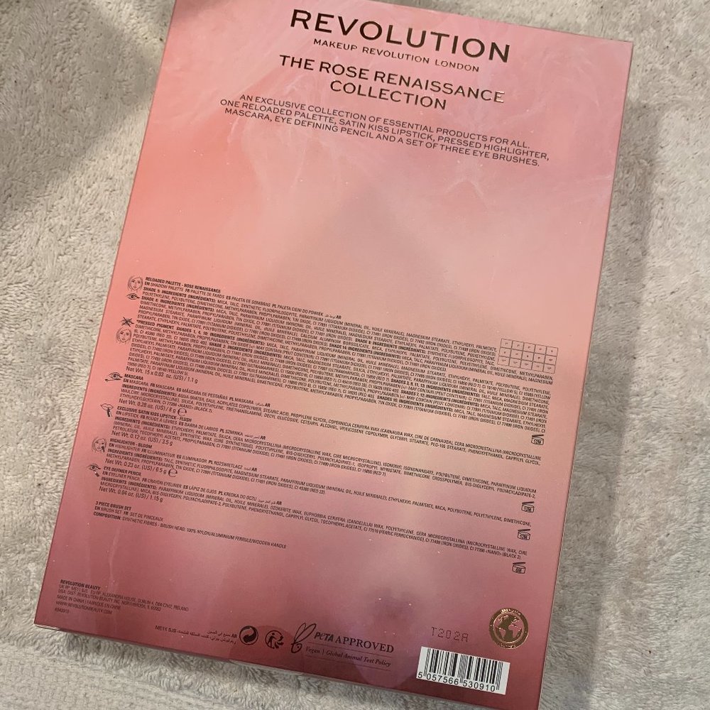 Makeup Revolution Rose Renaissance Collection - Picture 3 of 3